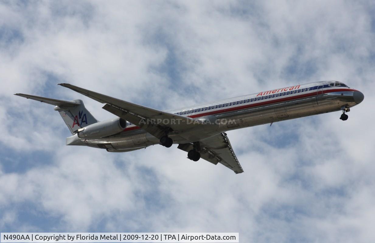 N490AA, 1989 McDonnell Douglas MD-82 (DC-9-82) C/N 49683, American MD-82