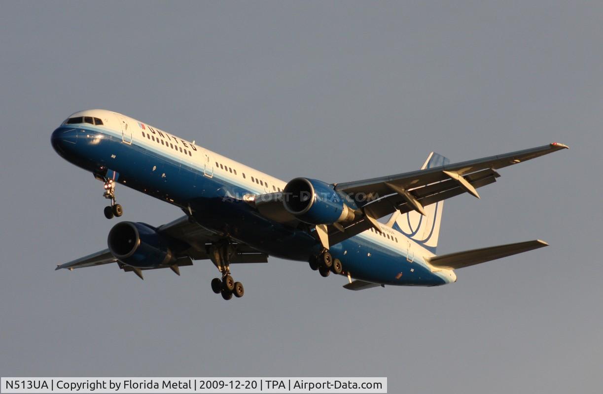 N513UA, 1990 Boeing 757-222 C/N 24810, United 757
