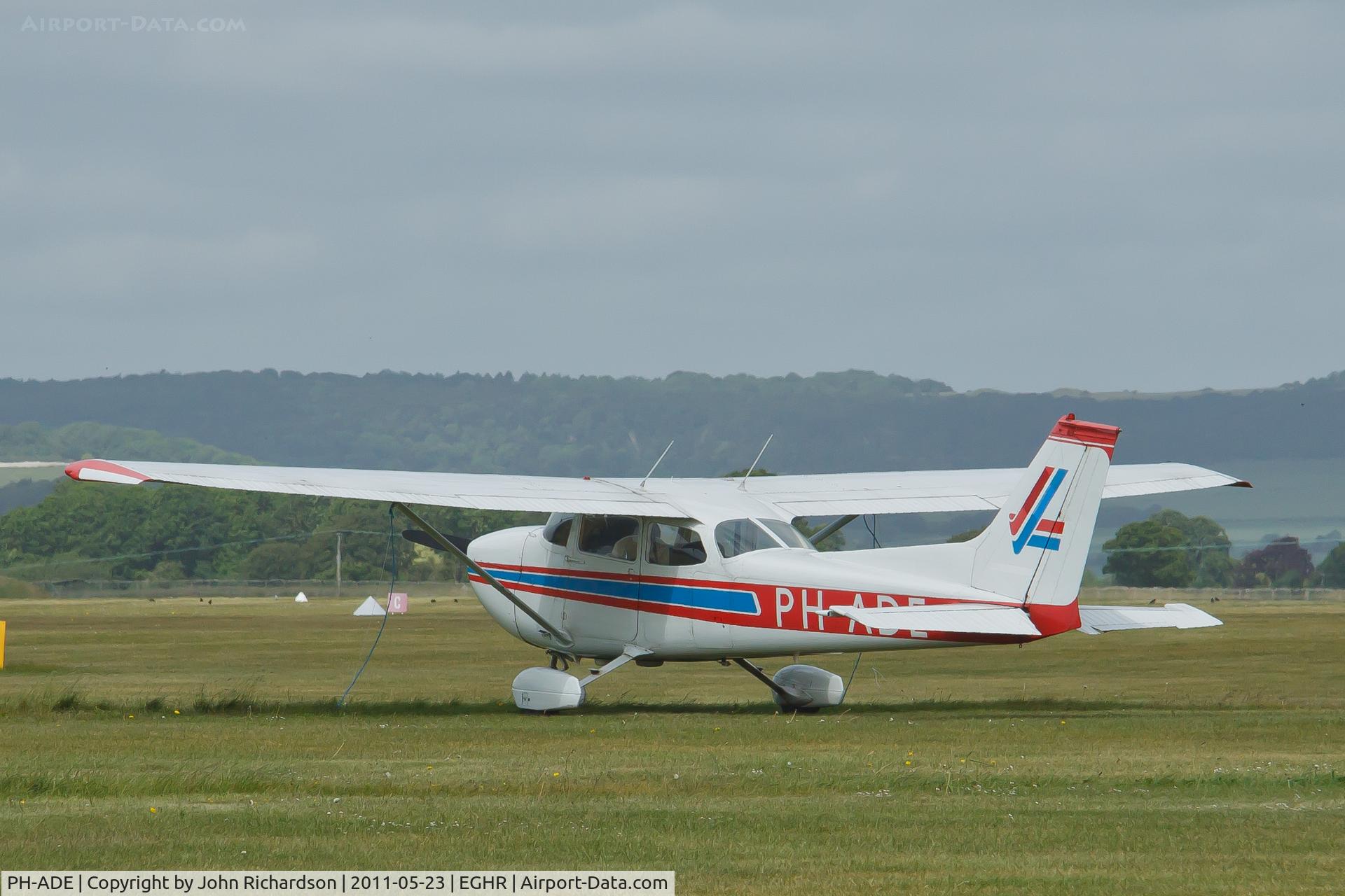 PH-ADE, Reims F172M Skyhawk C/N 1118, Visiting