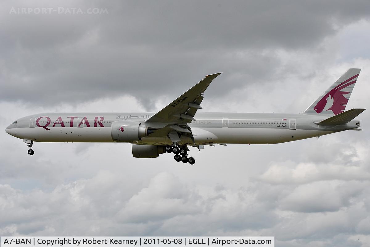 A7-BAN, 2011 Boeing 777-3DZ/ER C/N 38246, Approaching r/w 27L