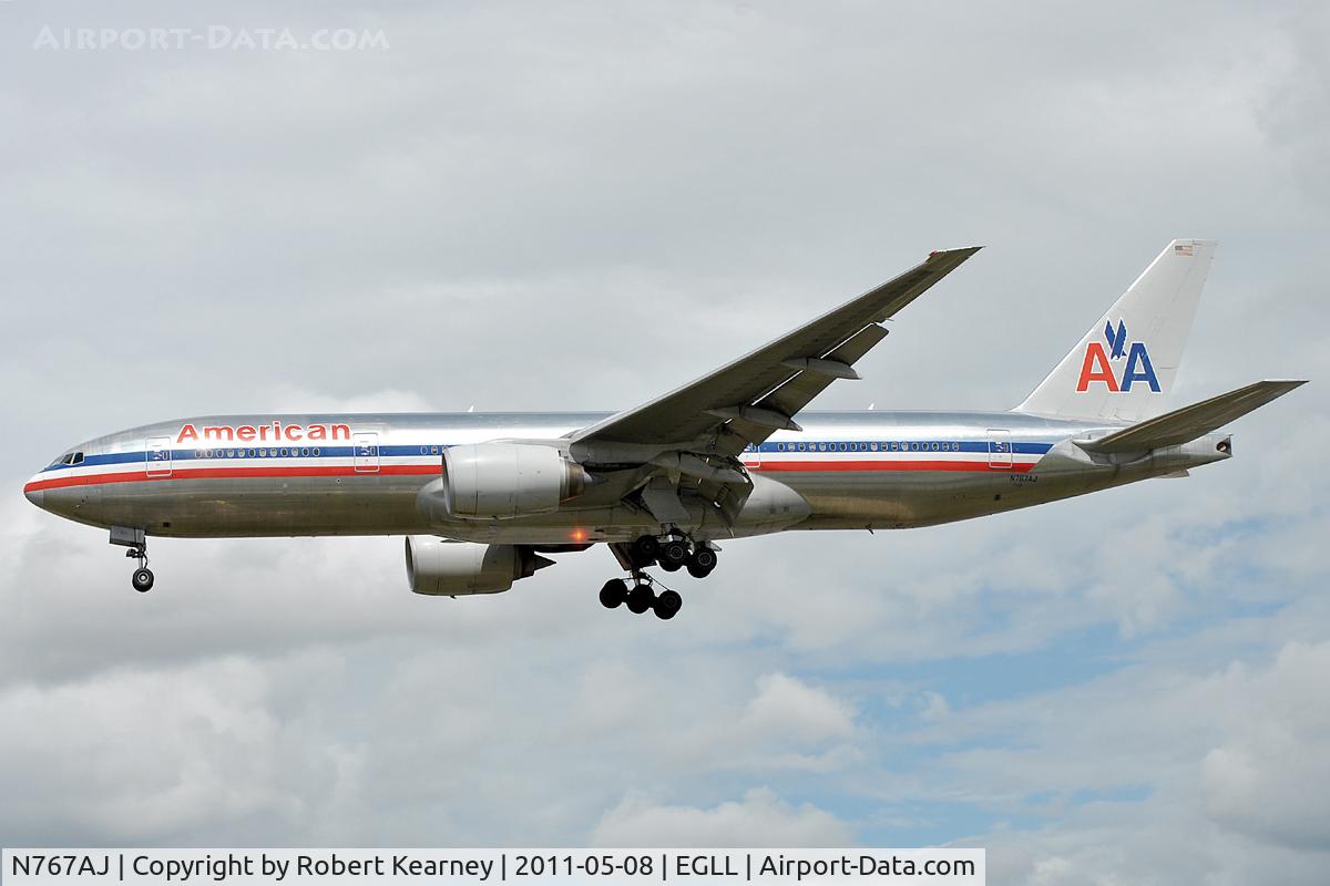 N767AJ, 2006 Boeing 777-223 C/N 33539, Approaching r/w 27L