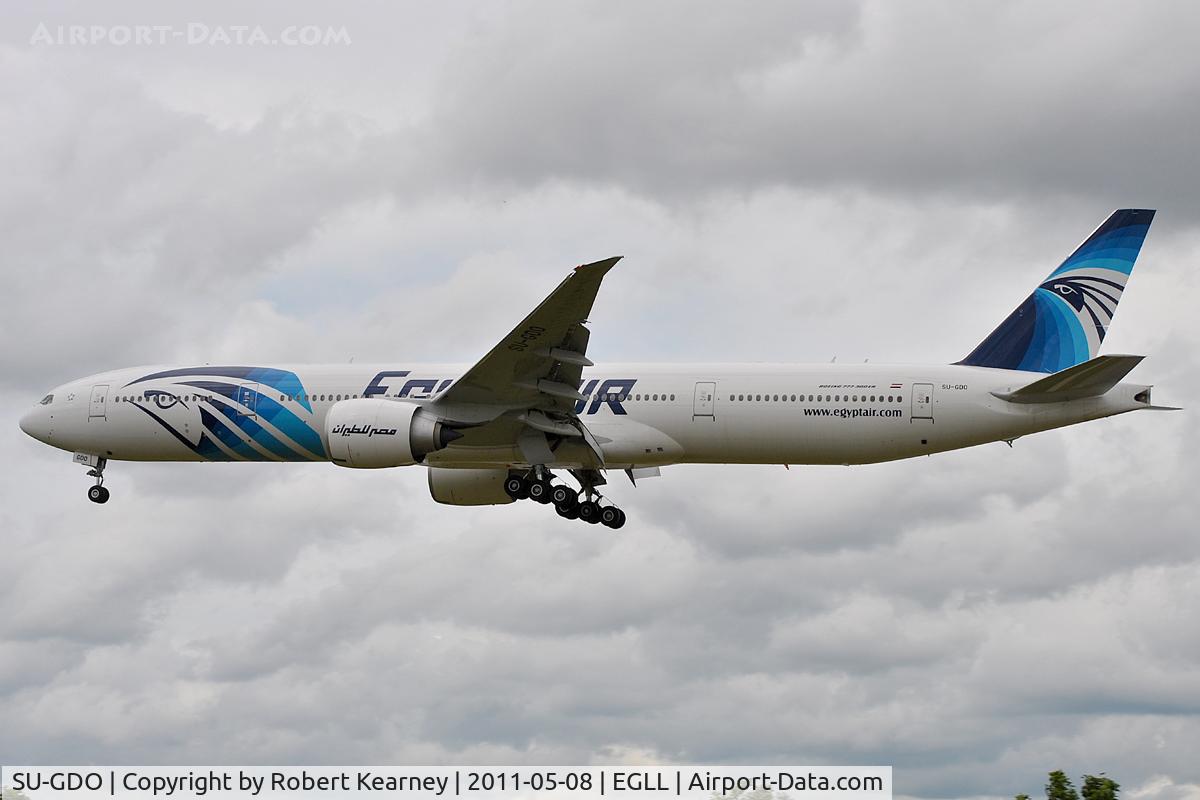 SU-GDO, 2010 Boeing 777-36N/ER C/N 38289, Approaching r/w 27L