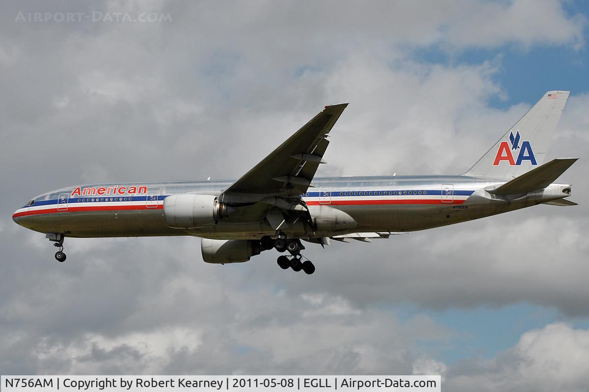N756AM, 2001 Boeing 777-223 C/N 30264, Approaching r/w 27L