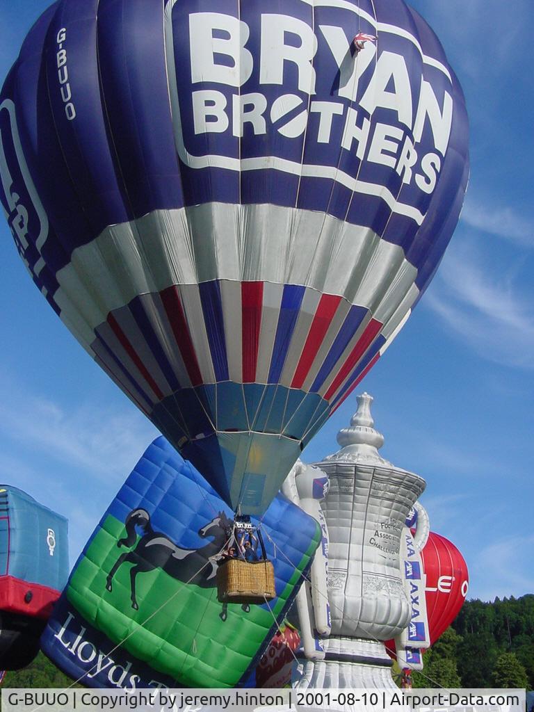 G-BUUO, 1993 Cameron Balloons N-90 C/N 2994, G-BUUO Cameron N90 10-Aug-2001. 
Taken at Bristol Balloon Fiesta