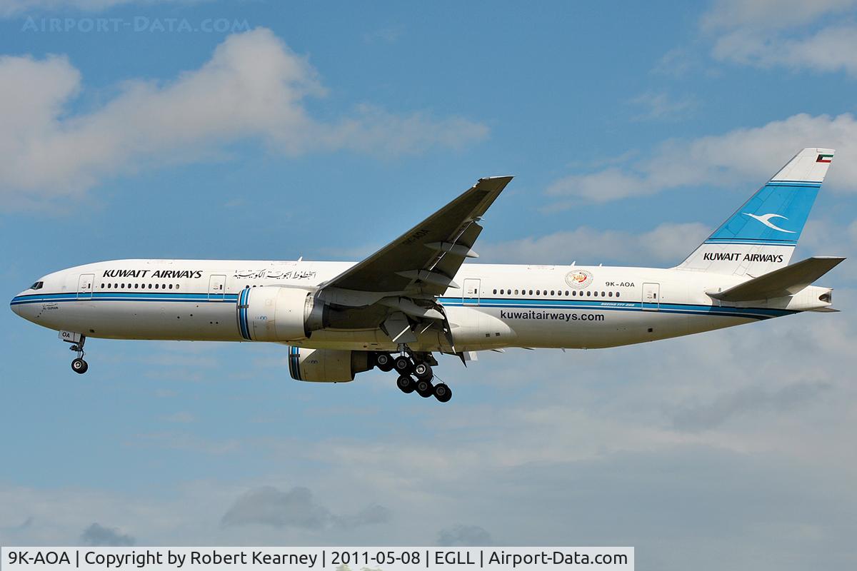 9K-AOA, 1998 Boeing 777-269/ER C/N 28743, Approaching r/w 27L