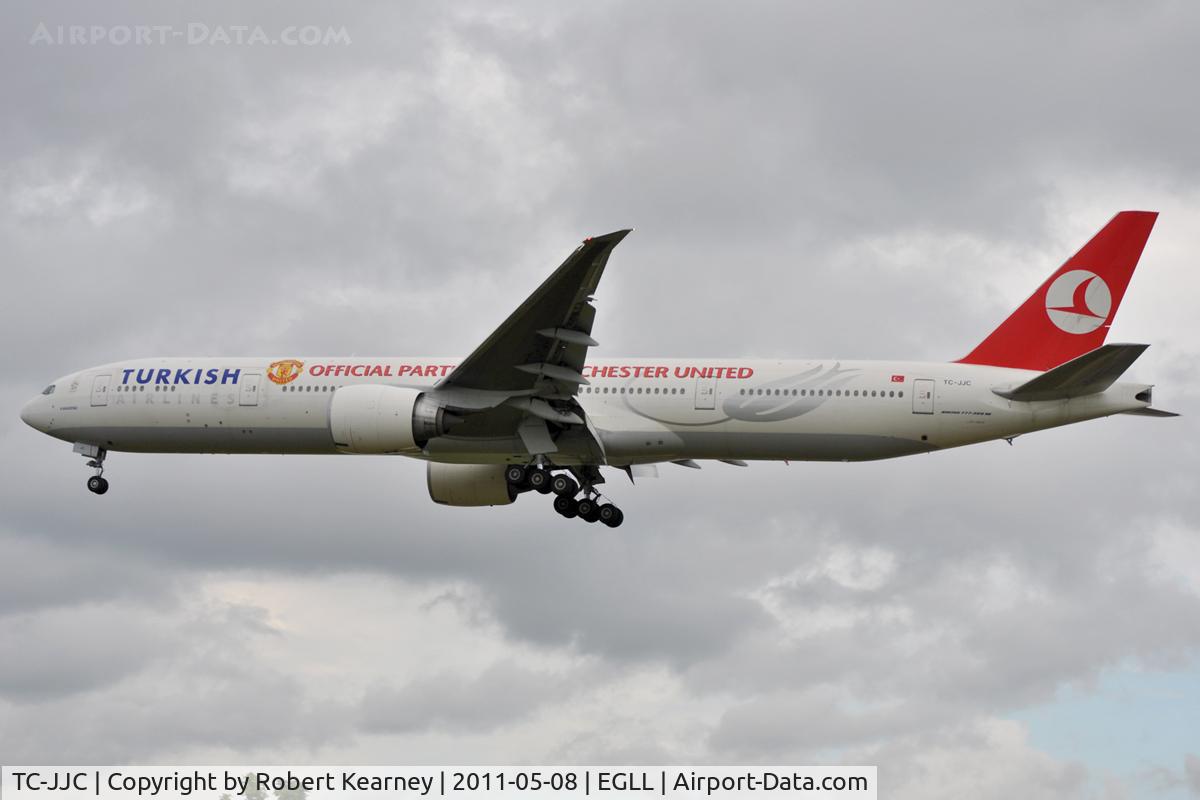 TC-JJC, 2007 Boeing 777-35R/ER C/N 35164, Approaching r/w 27L