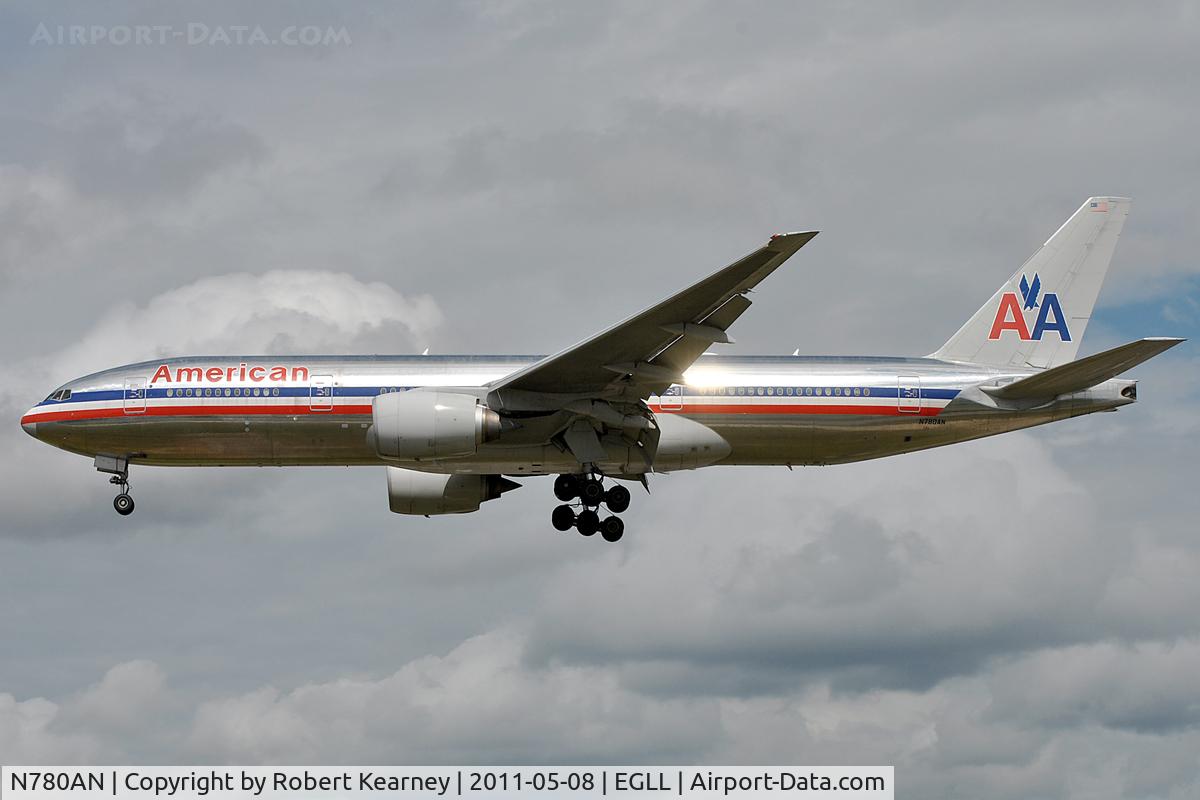 N780AN, 1999 Boeing 777-223 C/N 29956, Approaching r/w 27L