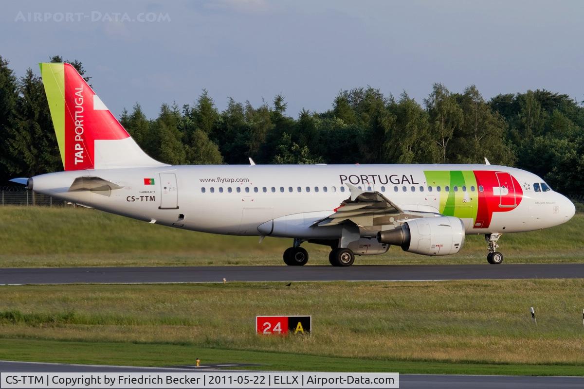 CS-TTM, 1999 Airbus A319-111 C/N 1106, line up for departure