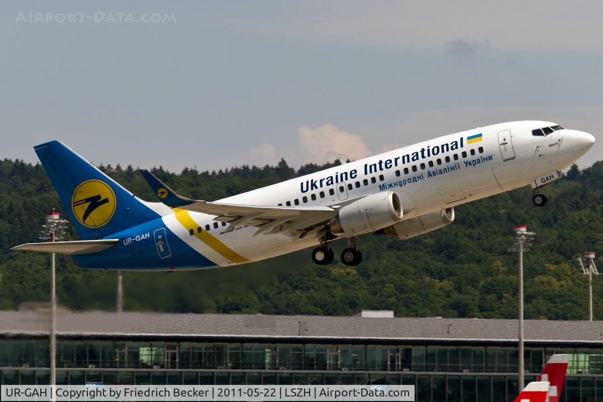UR-GAH, 1999 Boeing 737-32Q C/N 29130, departing Zürich