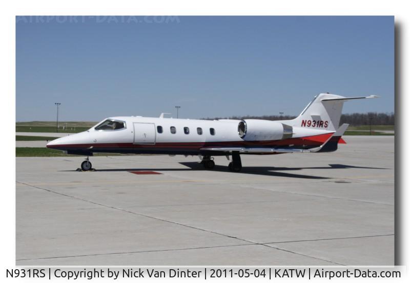 N931RS, 1999 Learjet Inc 31A C/N 184, On the Ramp at KATW.
