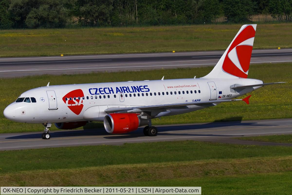 OK-NEO, 2008 Airbus A319-112 C/N 3452, taxying to the gate