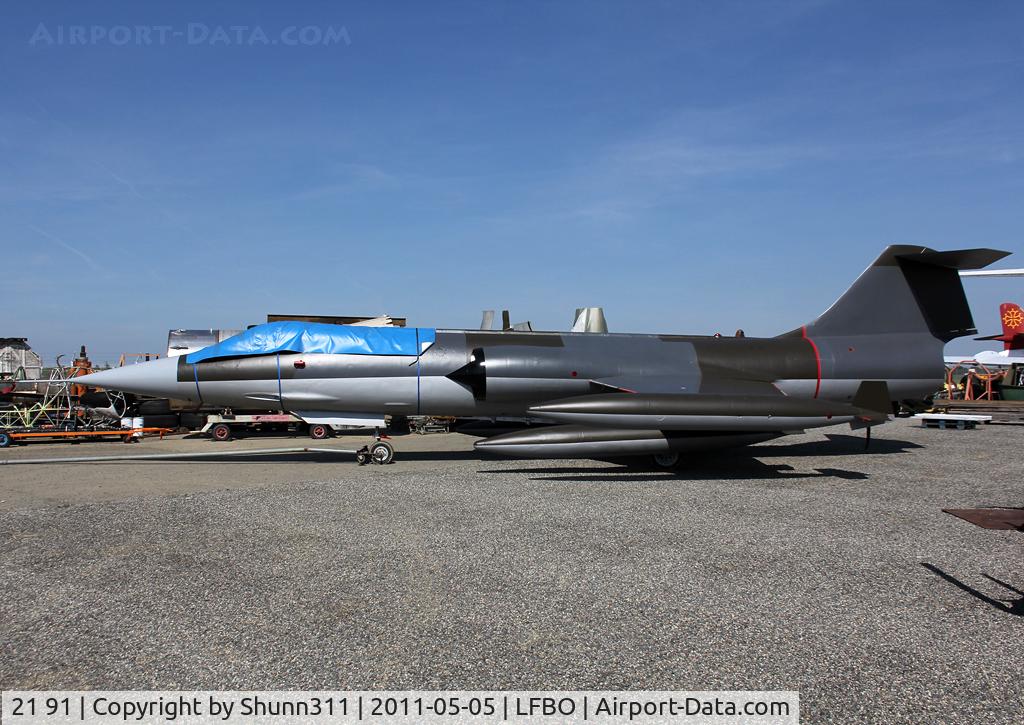 21 91, Lockheed F-104G Starfighter C/N 683-7060, Come back from paintshop after any years of restoration...