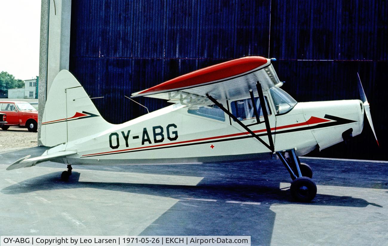 OY-ABG, 1947 SAI KZ VII Laerke C/N 167, Outside Scanaviation repair shop
Kastrup South.26.5.71