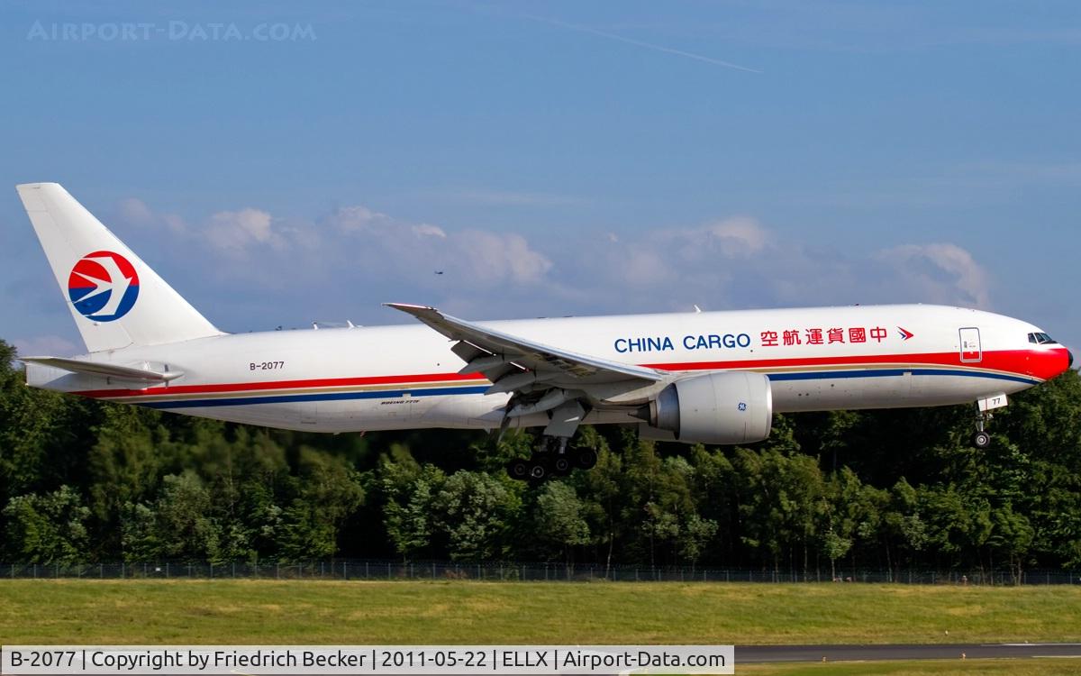 B-2077, 2010 Boeing 777-F6N C/N 37713, on final RW24