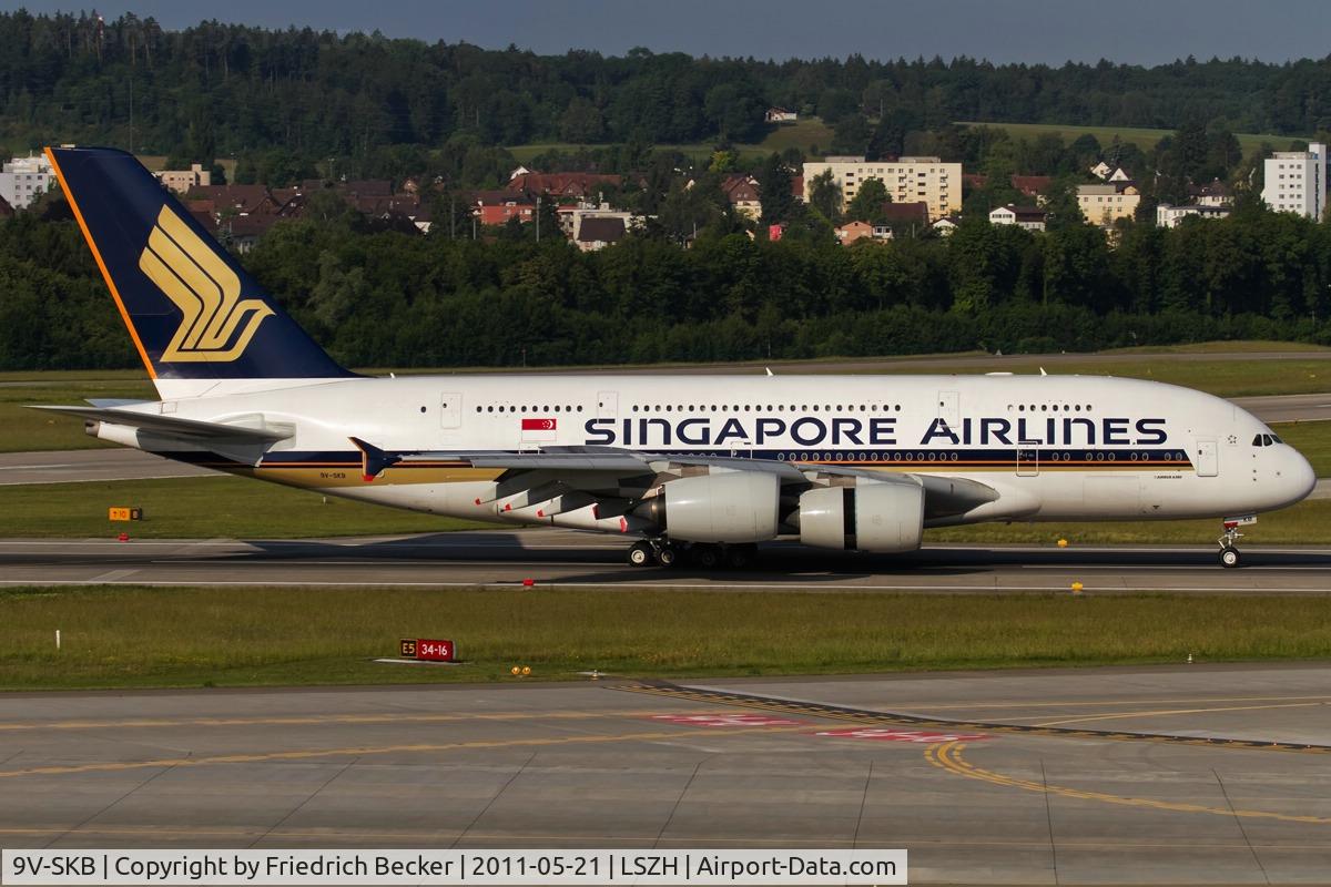 9V-SKB, 2006 Airbus A380-841 C/N 005, decelerating after touchdown