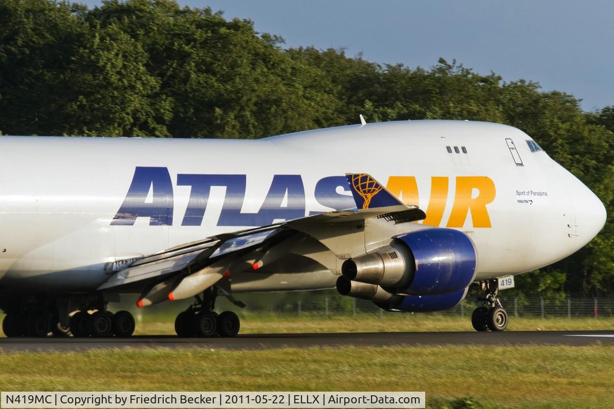 N419MC, 1996 Boeing 747-48EF C/N 28367, departing via RW24