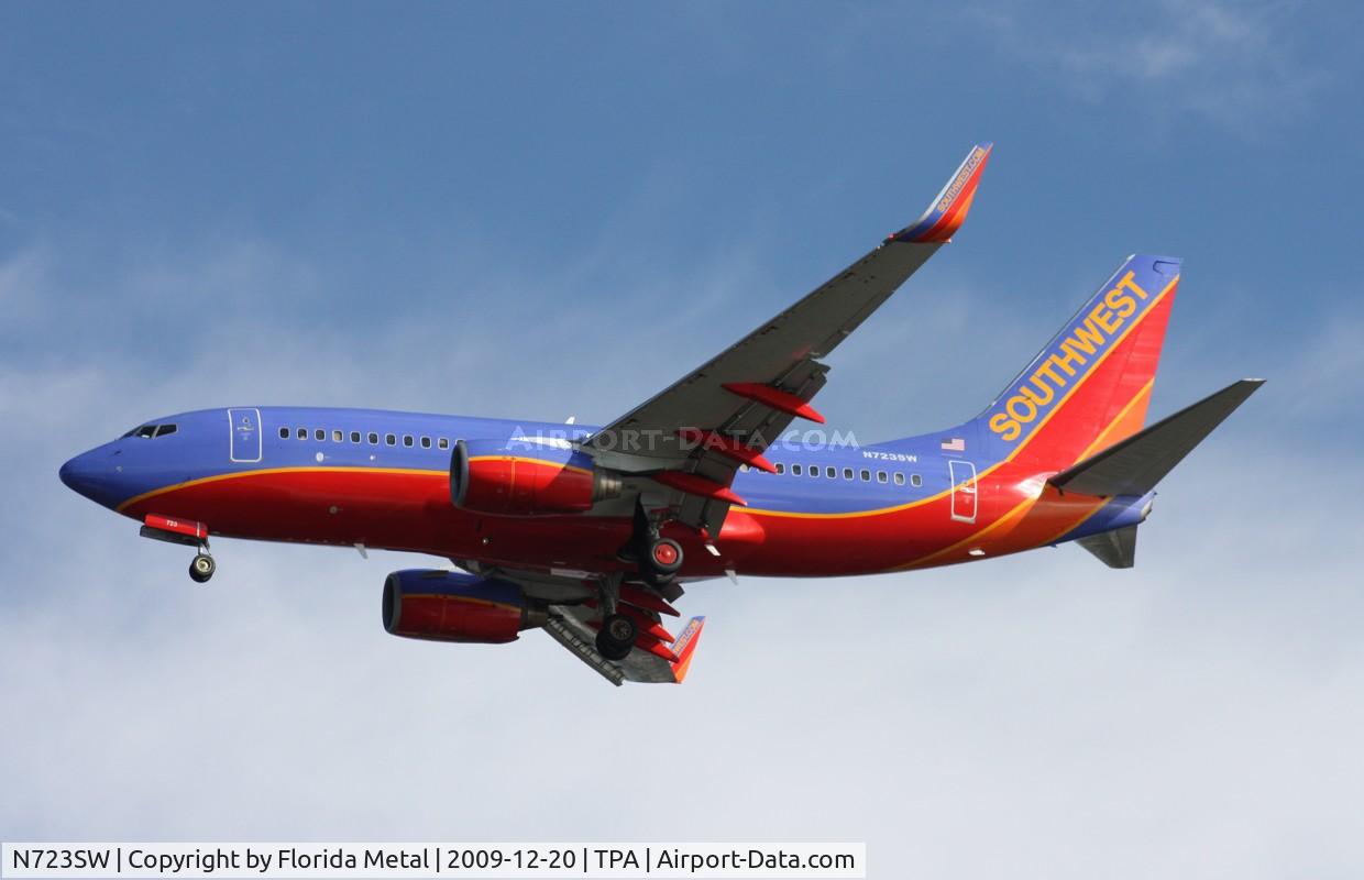 N723SW, 1999 Boeing 737-7H4 C/N 27855, Southwest 737-700