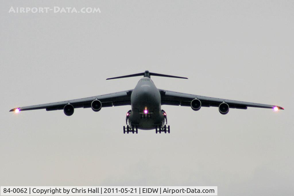 84-0062, 1986 Lockheed C-5B Galaxy C/N 500-0086, on approach to RW28 at Dublin airport