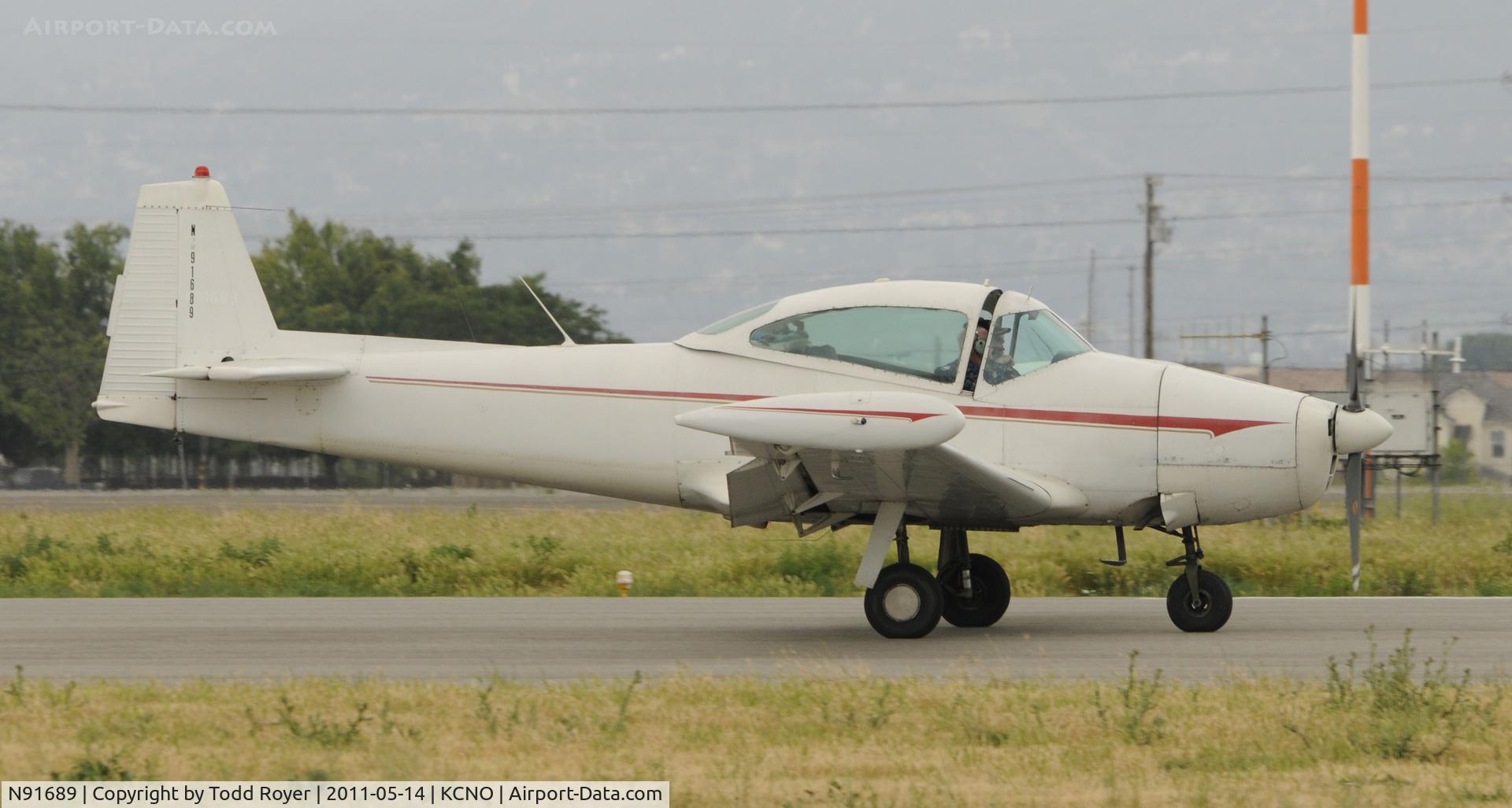 N91689, 1946 North American Navion (NA-145) C/N NAV-4-431, Landing at Chino