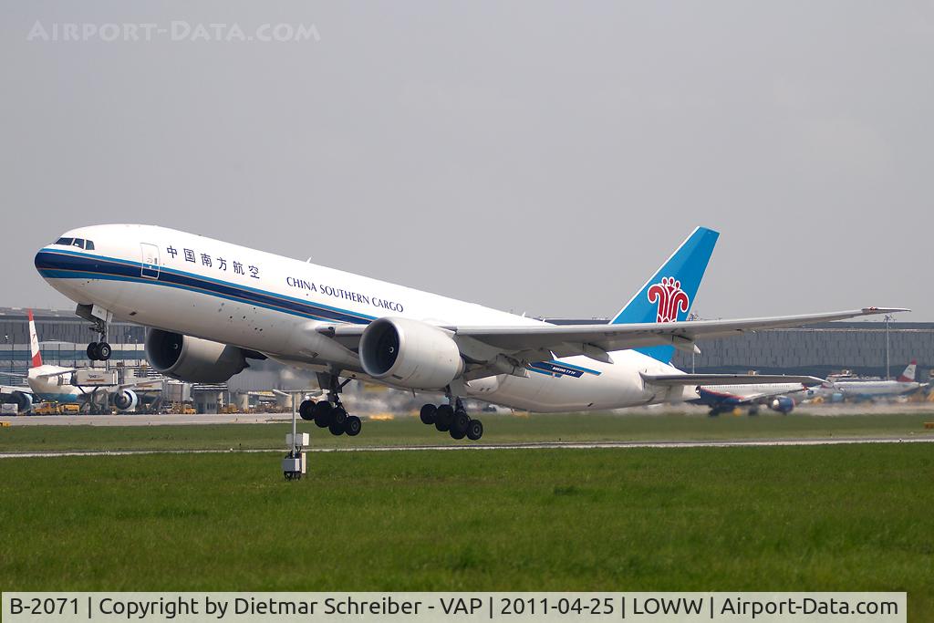 B-2071, 2009 Boeing 777-F1B C/N 37309, China Southern Boeing 777-200