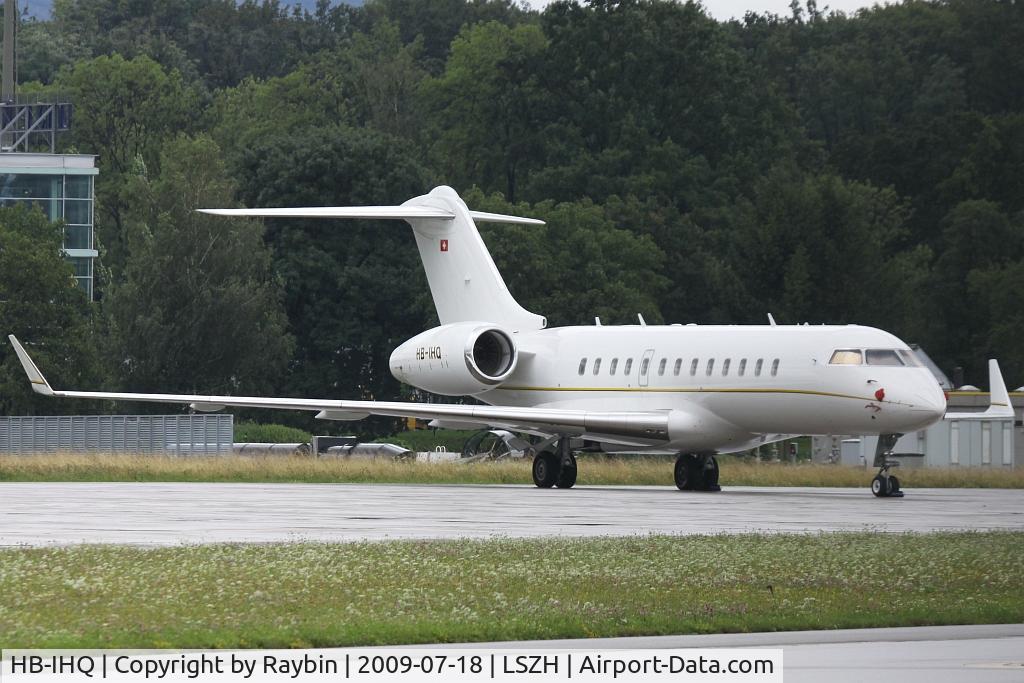 HB-IHQ, 1998 Bombardier BD-700-1A10 Global Express C/N 9011, Parked near the Heligrill