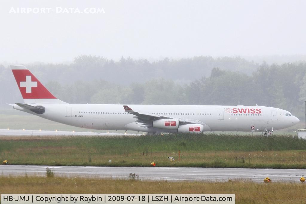 HB-JMJ, 1996 Airbus A340-313X C/N 150, Holding near rwy 18