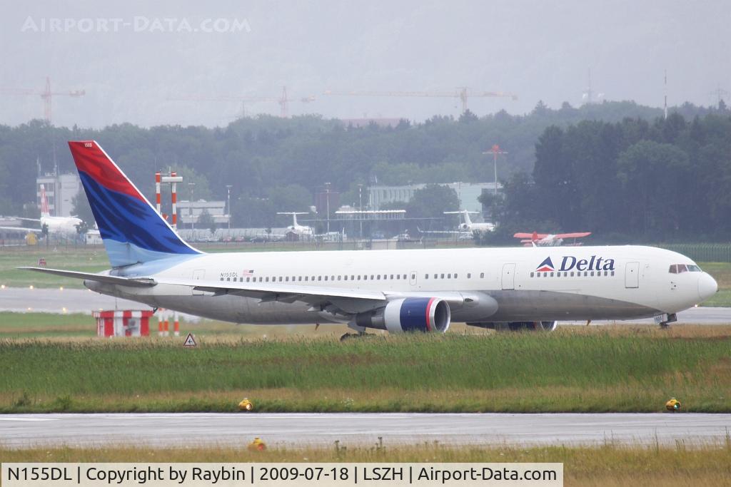 N155DL, 1991 Boeing 767-3P6 C/N 25269, holding near rwy 18