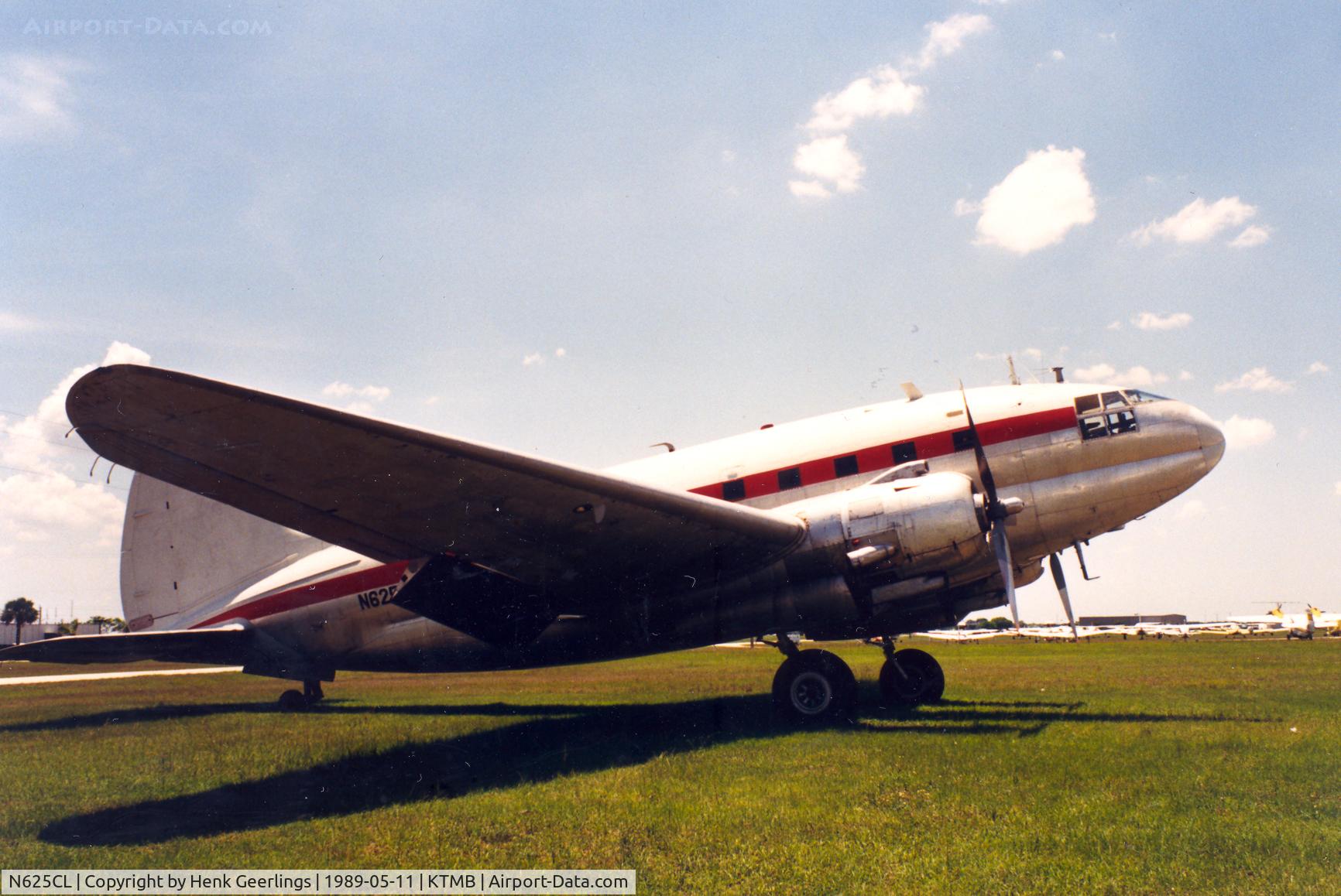 N625CL, 1942 Curtiss C-46C Commando C/N 33254, C-46 at Tamiami Airport