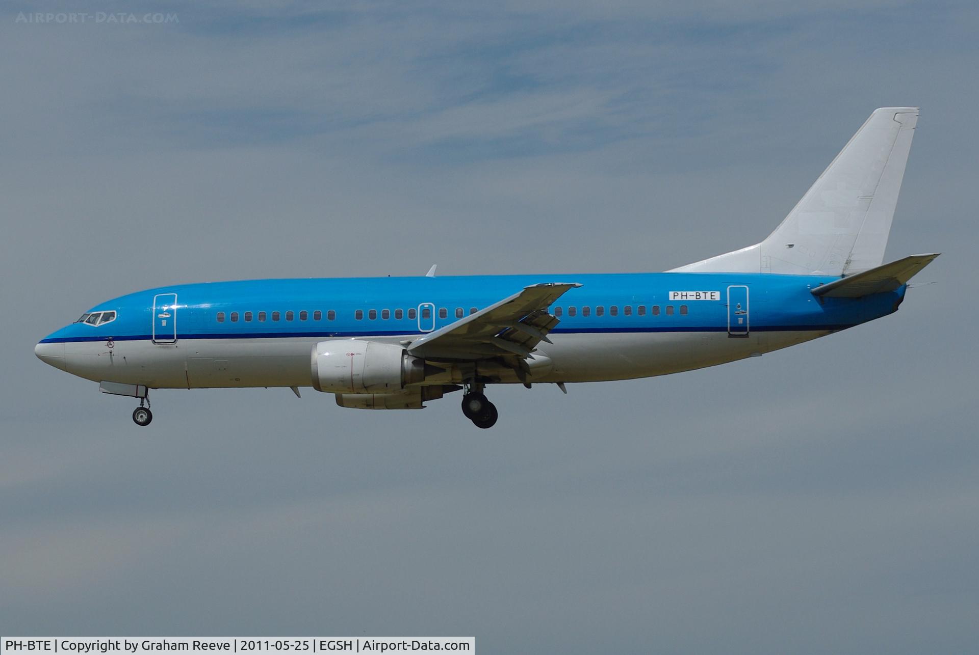PH-BTE, 1993 Boeing 737-306 C/N 27421, Landing at Norwich with all the KLM logo's removed.