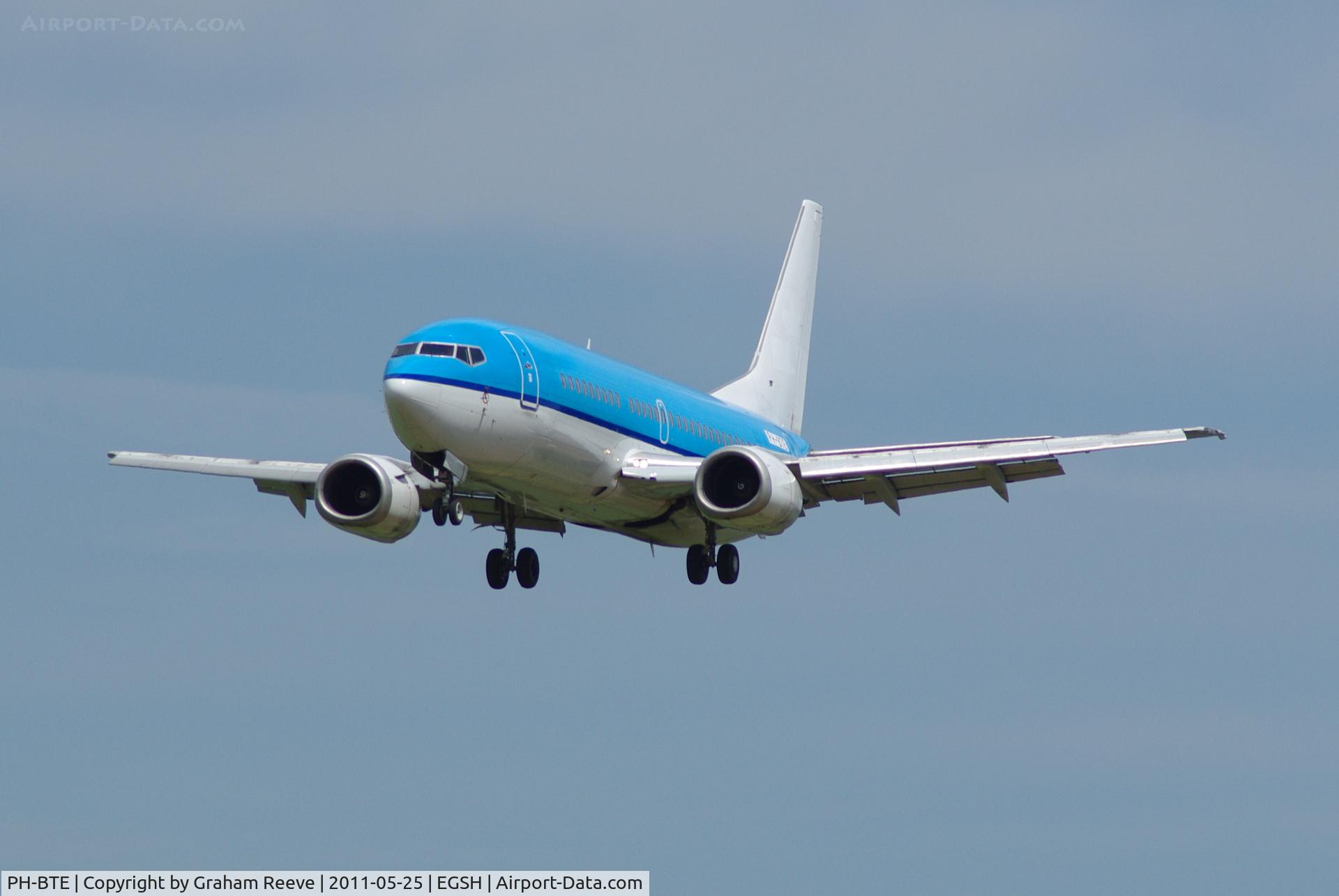 PH-BTE, 1993 Boeing 737-306 C/N 27421, Landing at Norwich with all the KLM logo's removed.