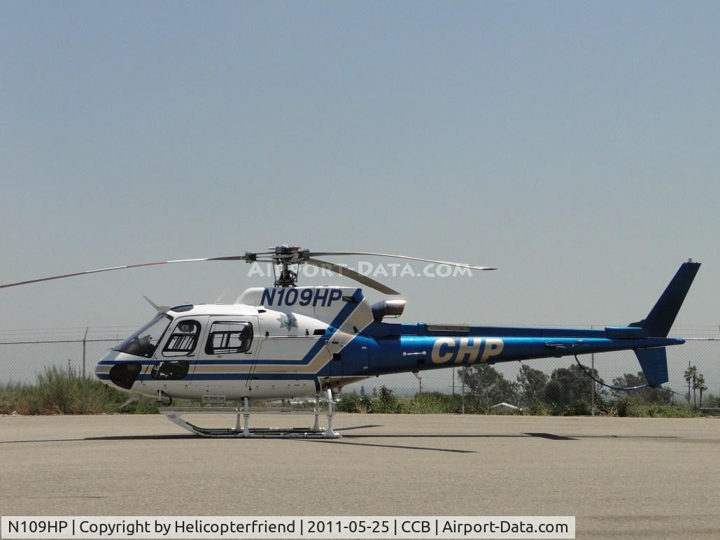 N109HP, 1999 Eurocopter AS-350B-3 Ecureuil Ecureuil C/N 3245, Parked facing eastbound on the southside of the airport and looking at the 4 Highway Patrol planes parked at Foothill Sales & Service area