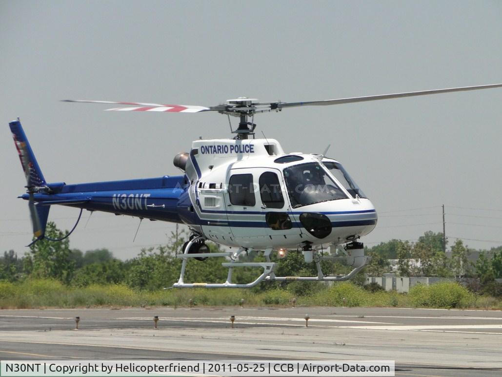 N30NT, 2007 Eurocopter AS-350B-2 Ecureuil C/N 4352, Checking for any inbound traffic before turning and heading out on patrol