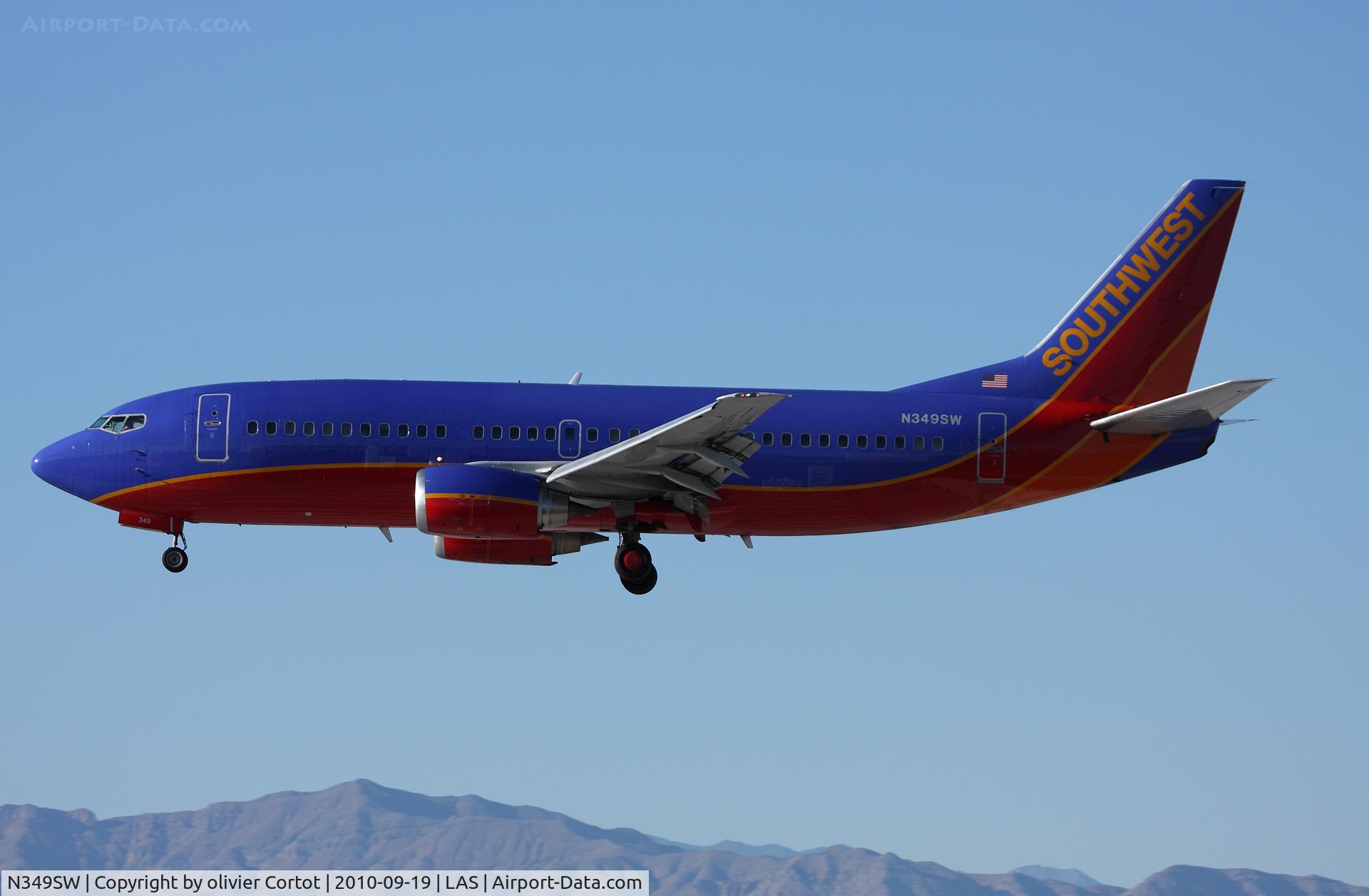 N349SW, 1989 Boeing 737-3H4 C/N 24408, landing at las Vegas