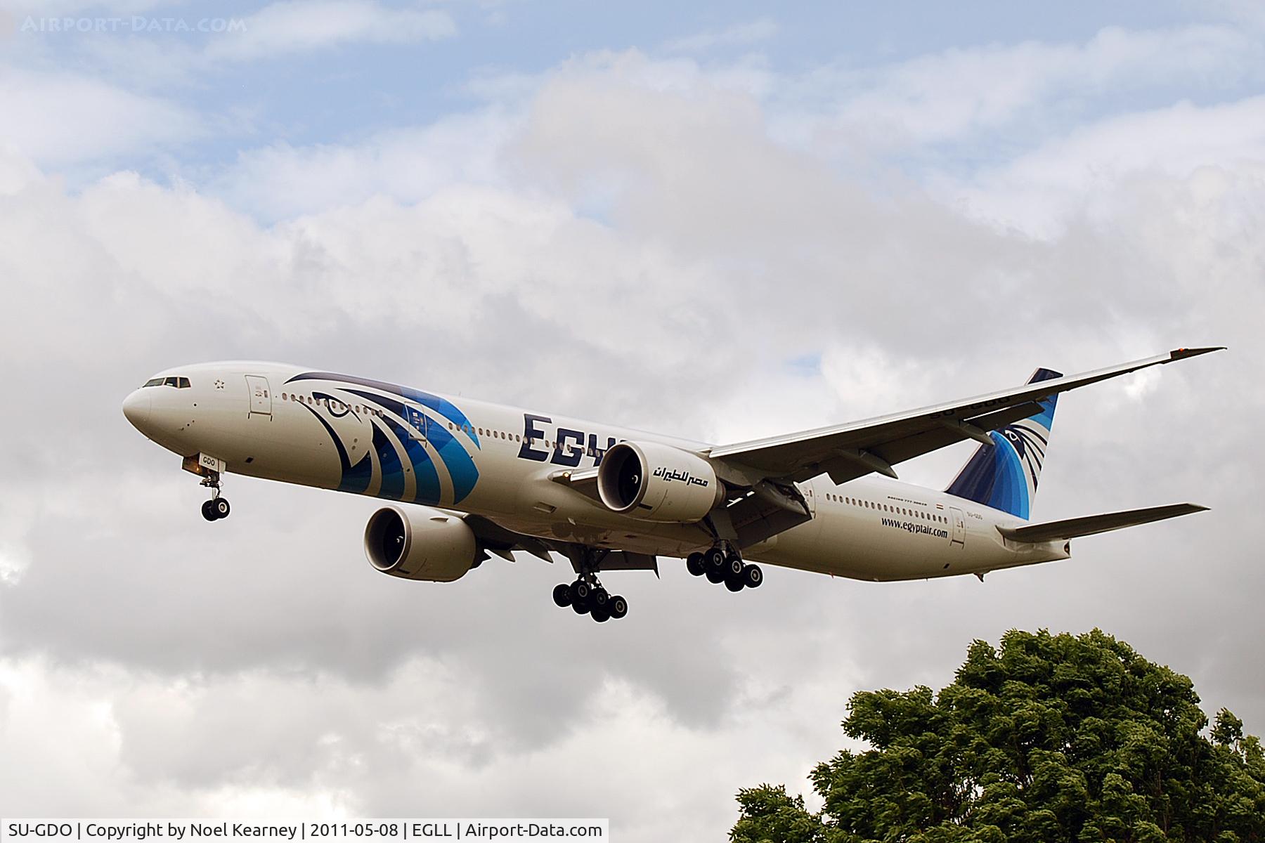 SU-GDO, 2010 Boeing 777-36N/ER C/N 38289, Landing 27L at EGLL