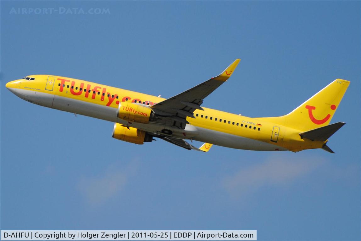 D-AHFU, 2000 Boeing 737-8K5 C/N 30414, Up and away to mediterranean destinations.