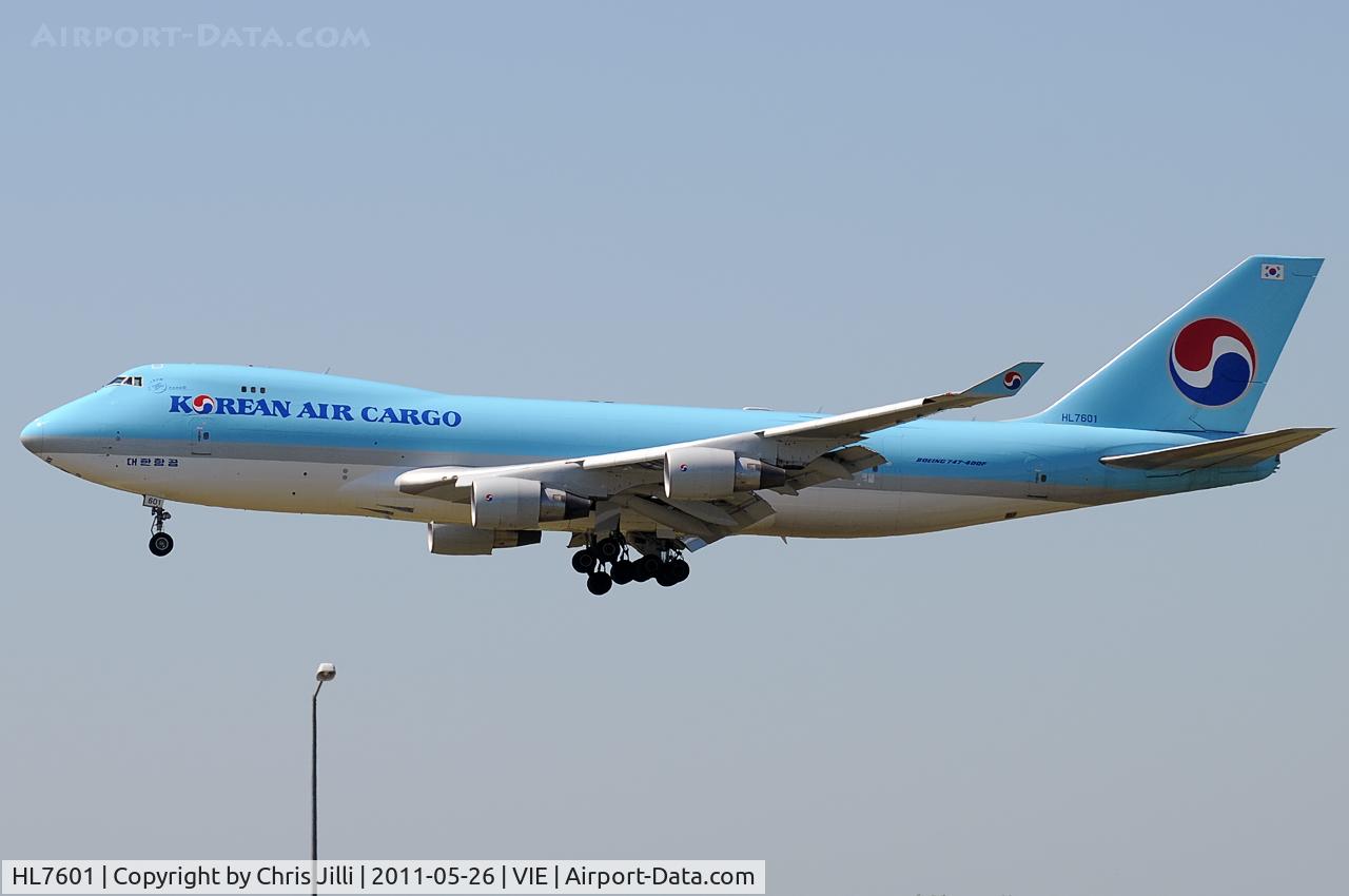 HL7601, 2004 Boeing 747-4B5F/SCD C/N 33949, Korean Air Cargo