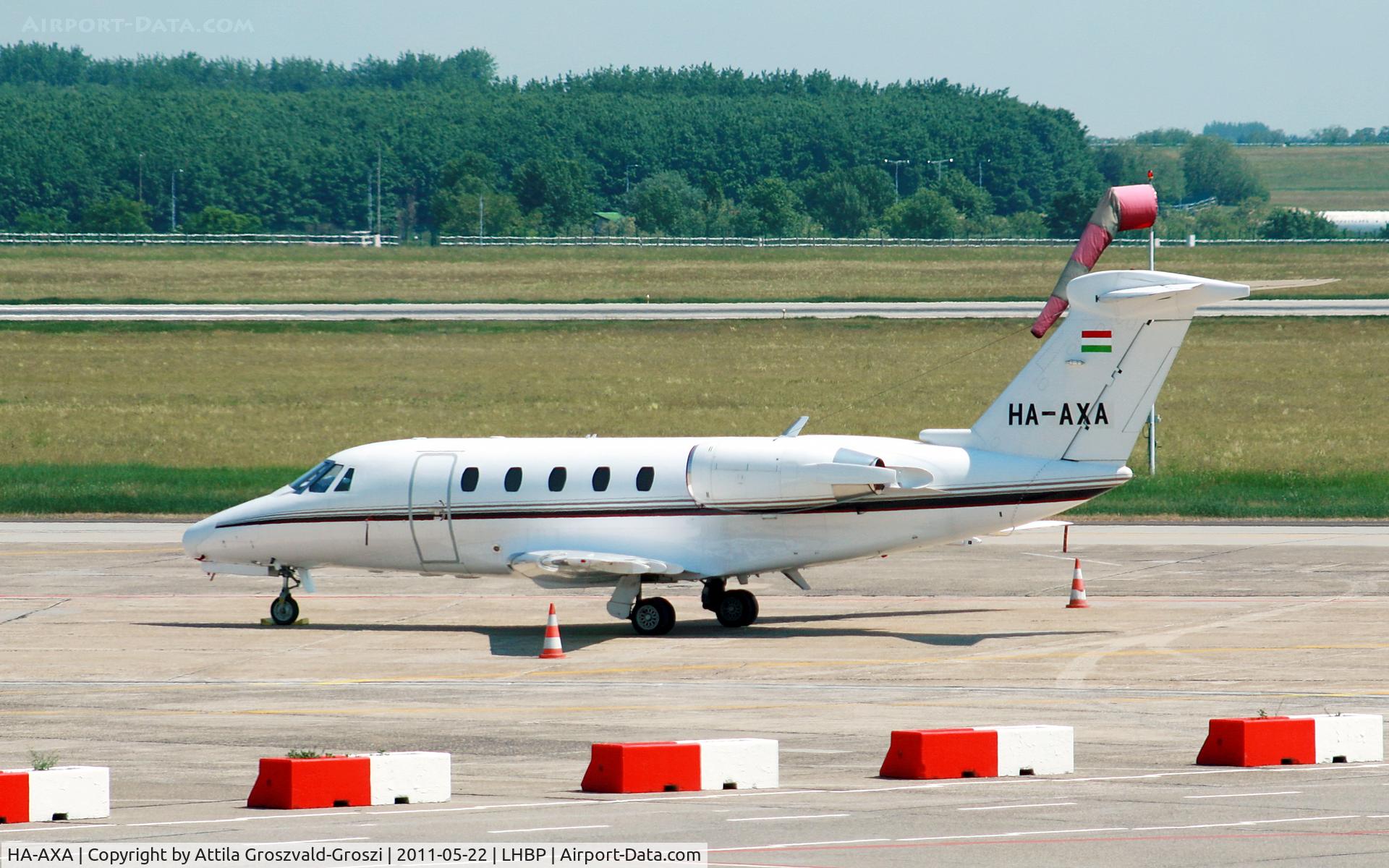 HA-AXA, 1987 Cessna 650 Citation III C/N 650-0149, Budapest, Liszt Ferenc International Airport, terminal 1
