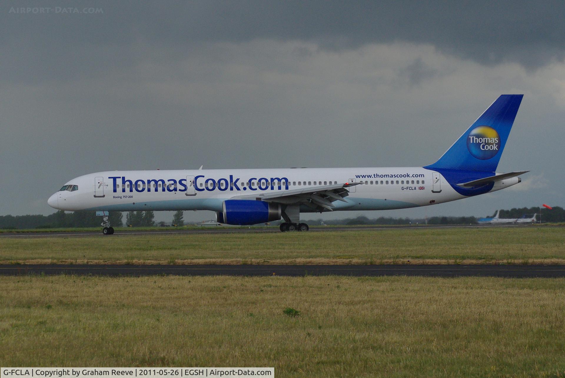 G-FCLA, 1997 Boeing 757-28A C/N 27621, Landing in heavy rain.