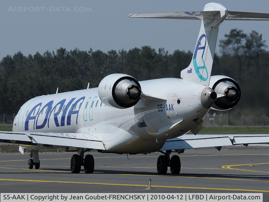 S5-AAK, 2007 Canadair CRJ-900ER (CL-600-2D24) C/N 15128, ADRIA ready to take off 05