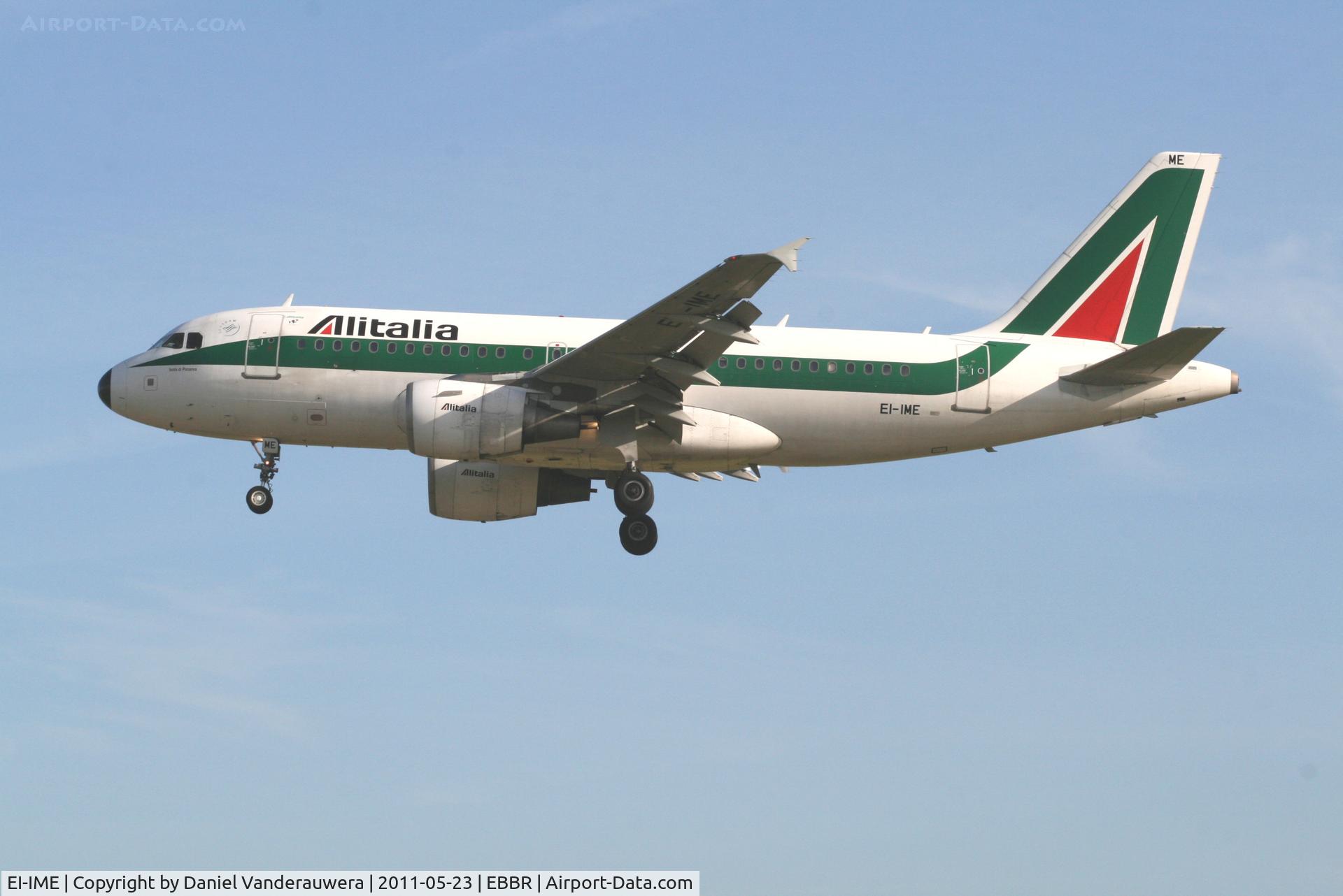 EI-IME, 2002 Airbus A319-112 C/N 1740, Arrival of flight AZ148 to RWY 25L