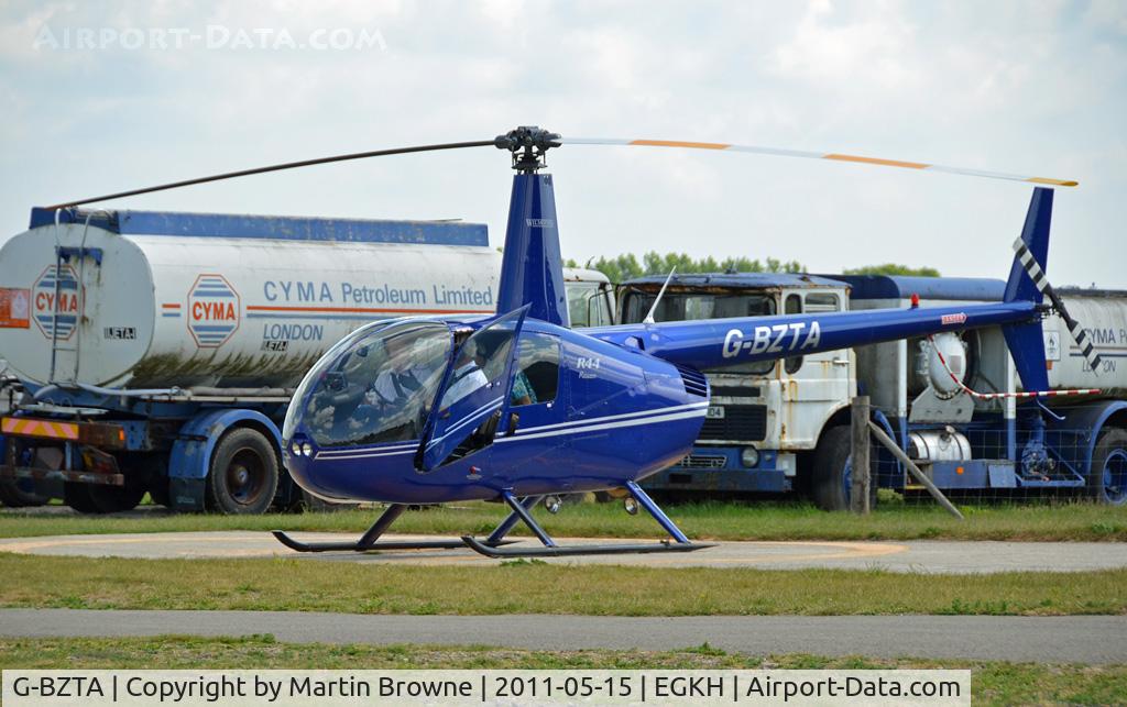 G-BZTA, 2001 Robinson R44 Raven C/N 0968, SHOT AT HEADCORN