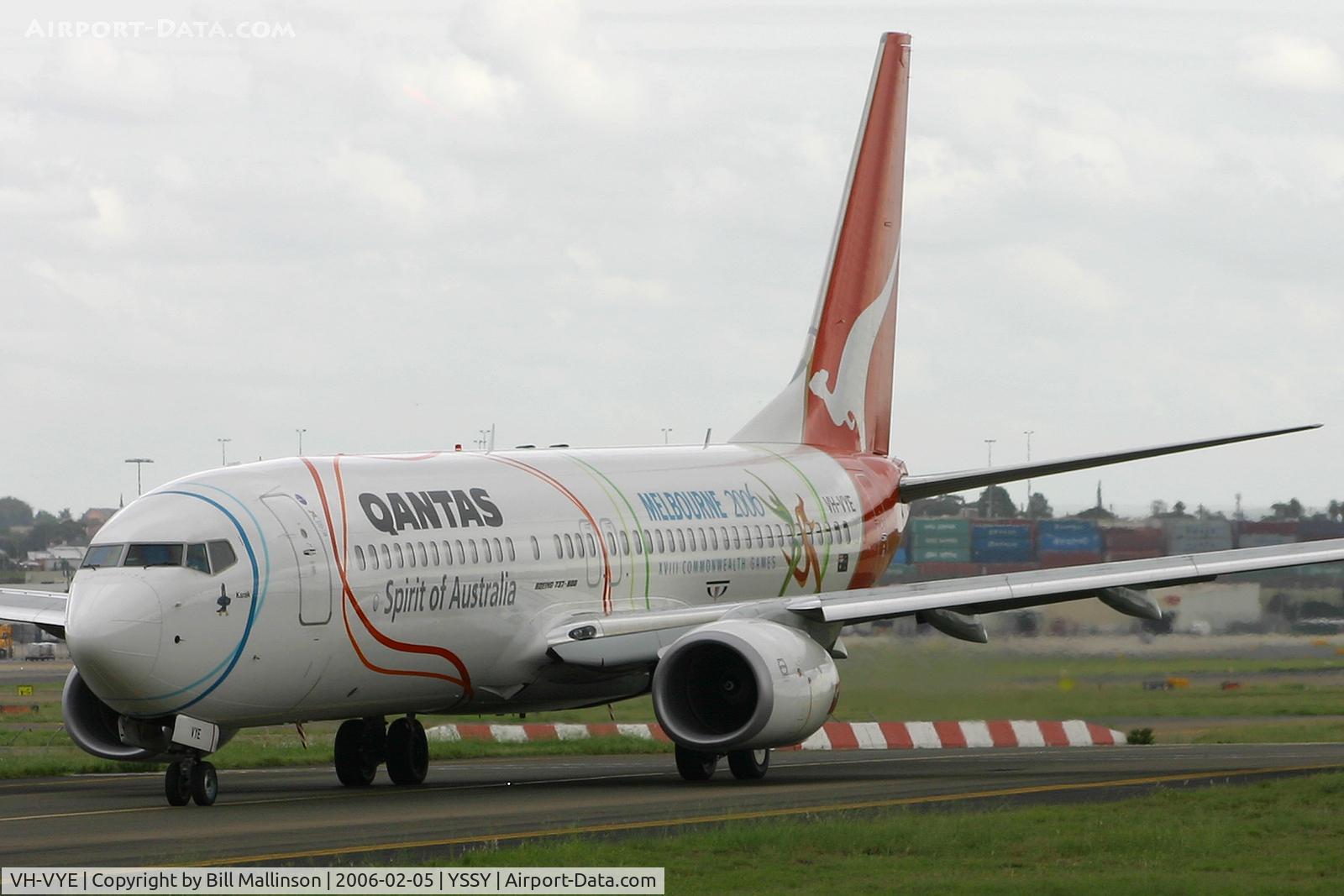 VH-VYE, 2005 Boeing 737-838 C/N 33993, MELBOURNE 2006 Commonwealth Games livery