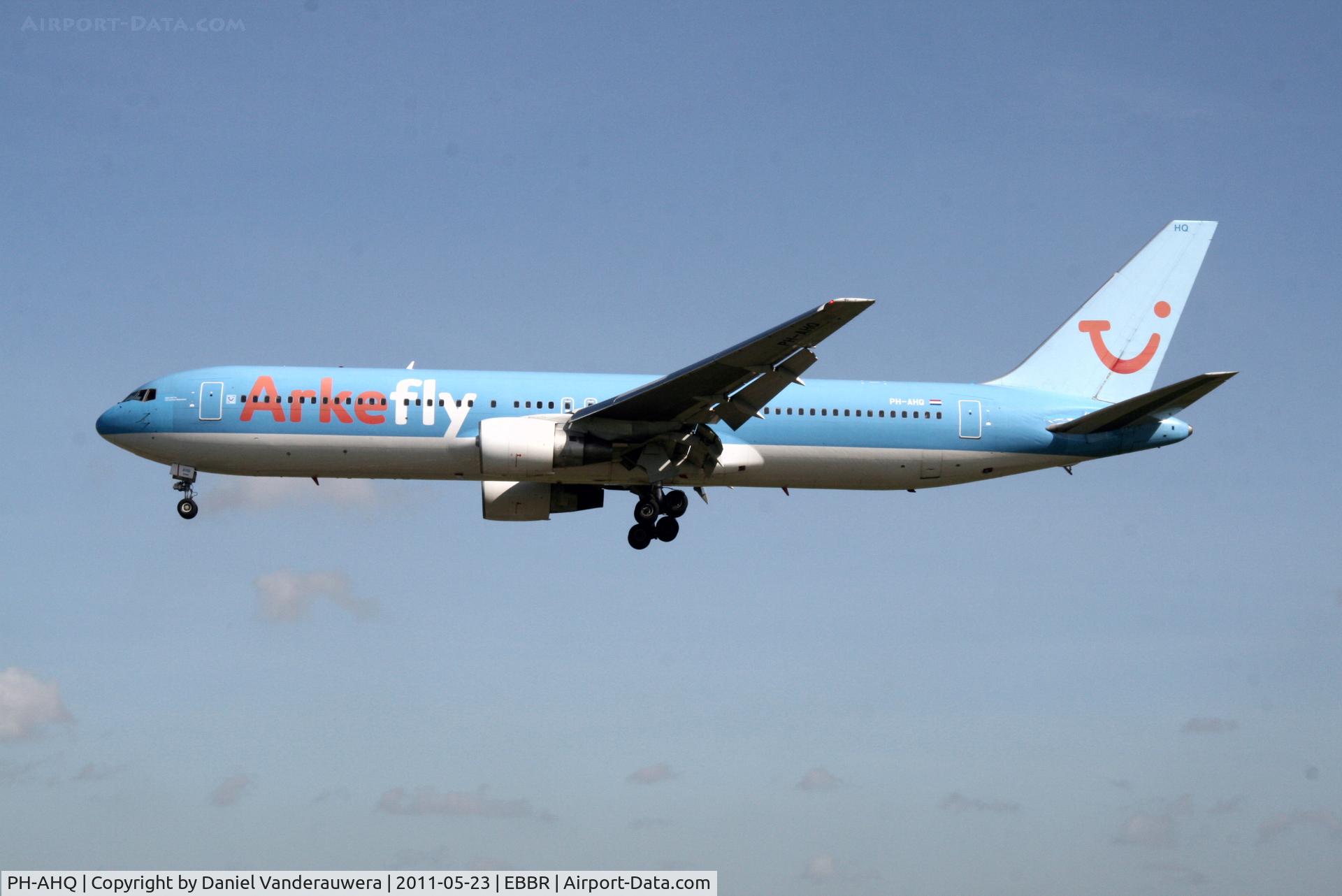 PH-AHQ, 1990 Boeing 767-383 C/N 24477, Arrival of flight JAF702 to RWY 25L