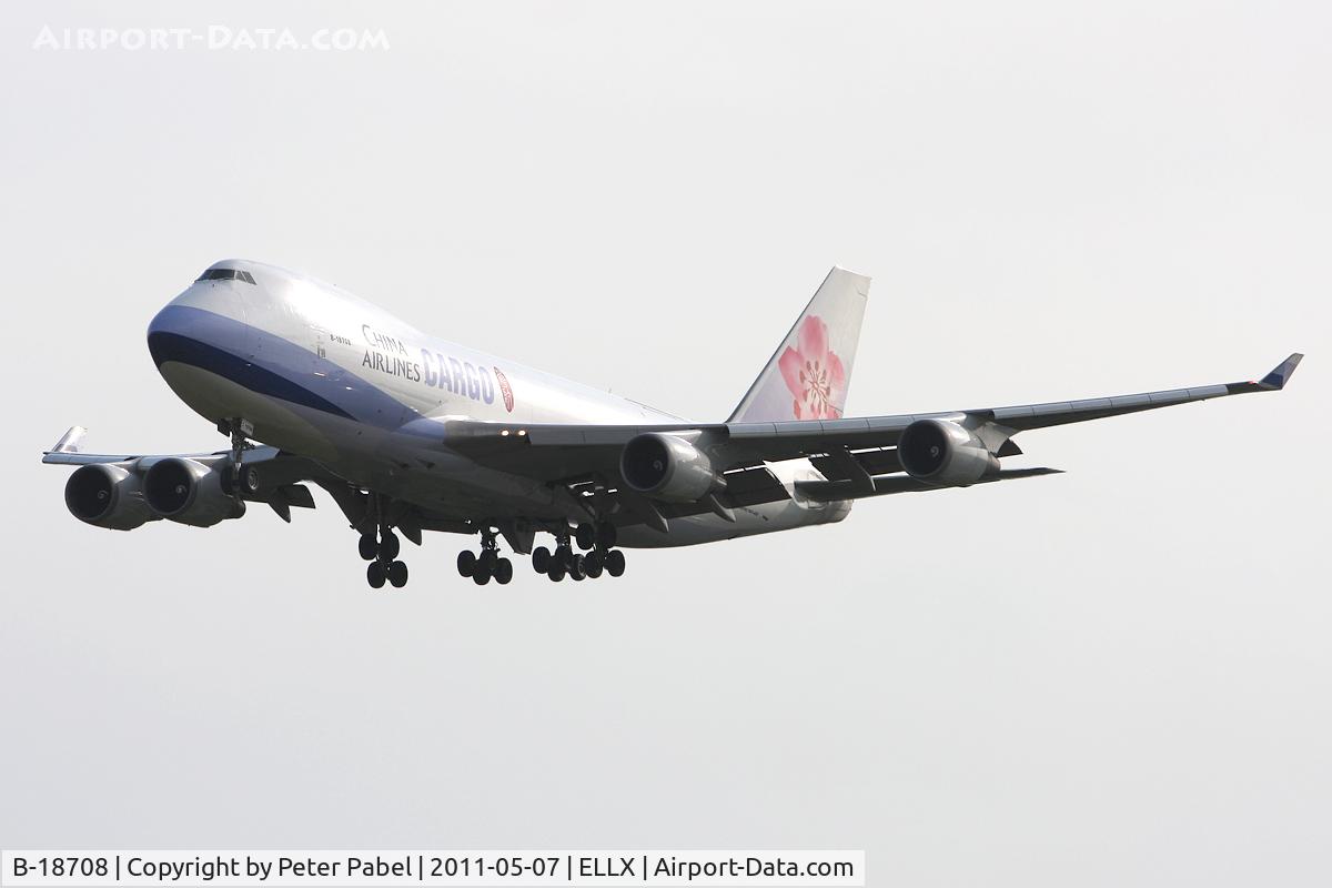 B-18708, 2001 Boeing 747-409F/SCD C/N 30765, LUX