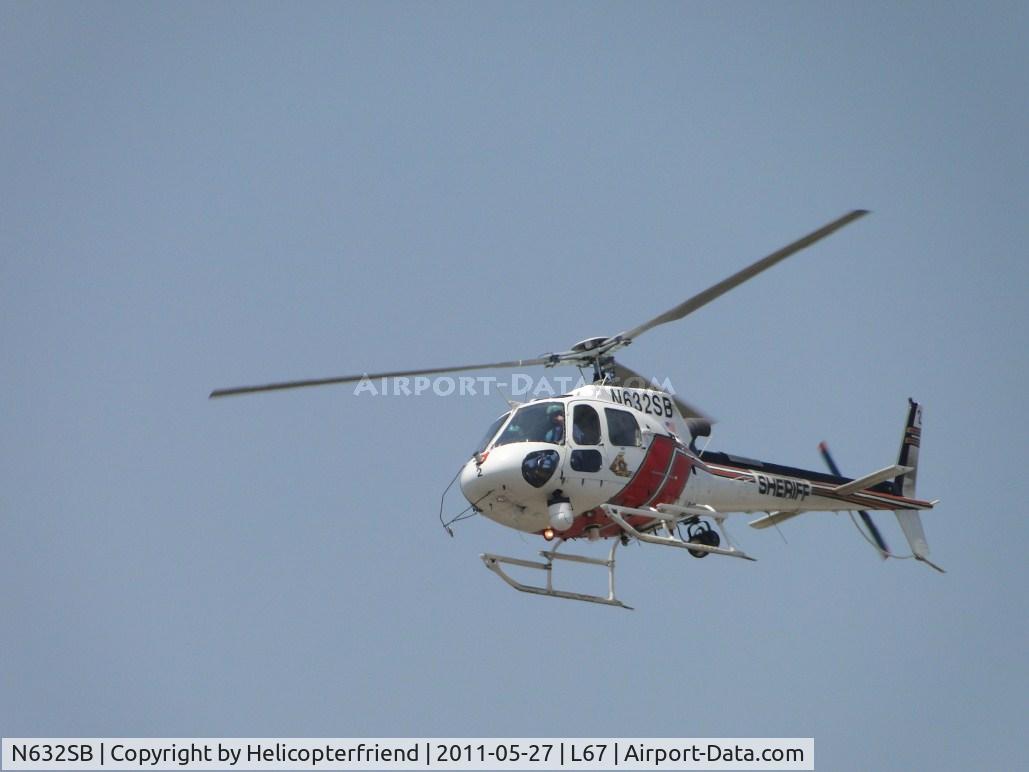 N632SB, 2004 Eurocopter AS-350B-3 Ecureuil Ecureuil C/N 3894, On final inbound to San Bernardino Sheriff's Heliport area