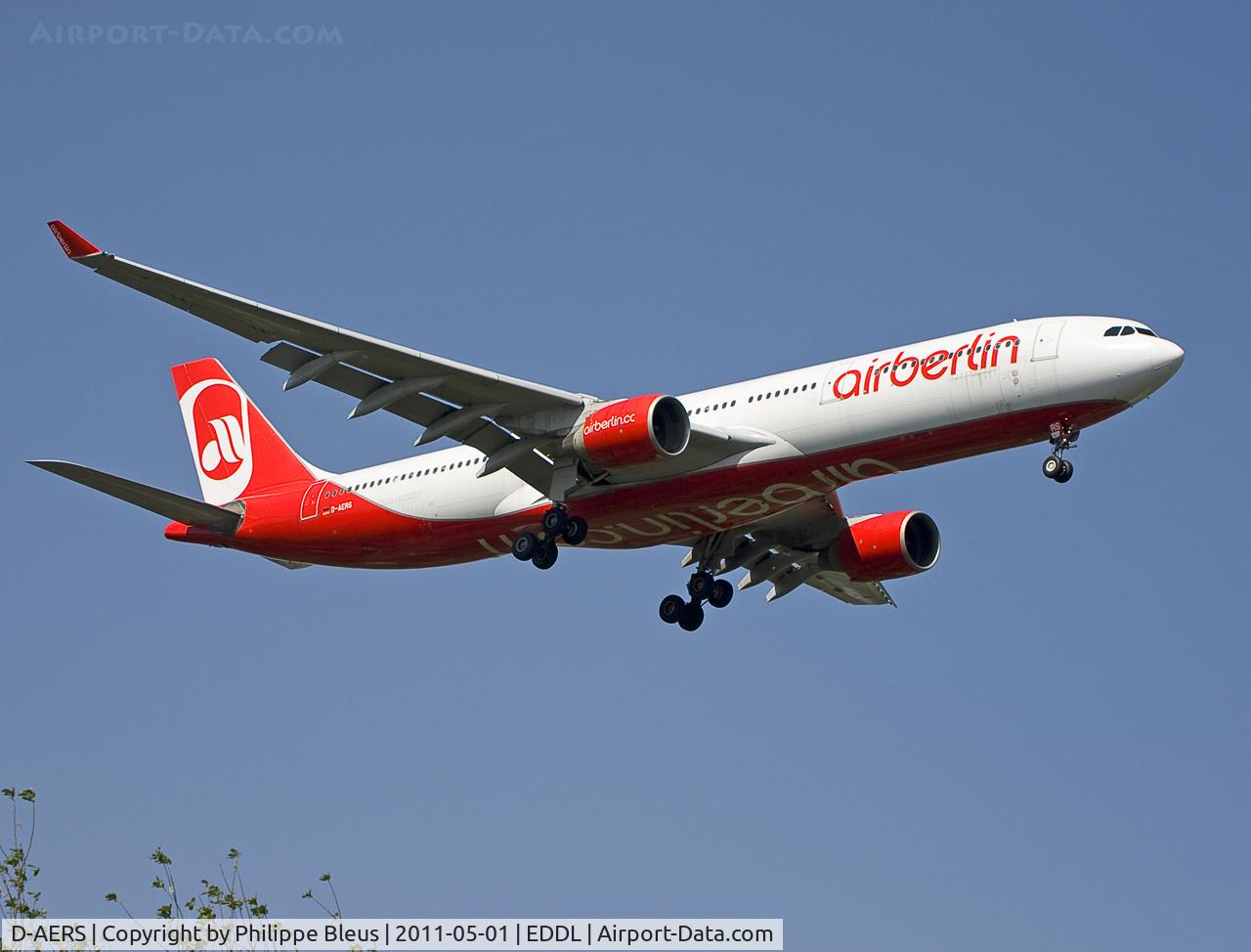 D-AERS, 1997 Airbus A330-322 C/N 171, Short final rwy 05R.