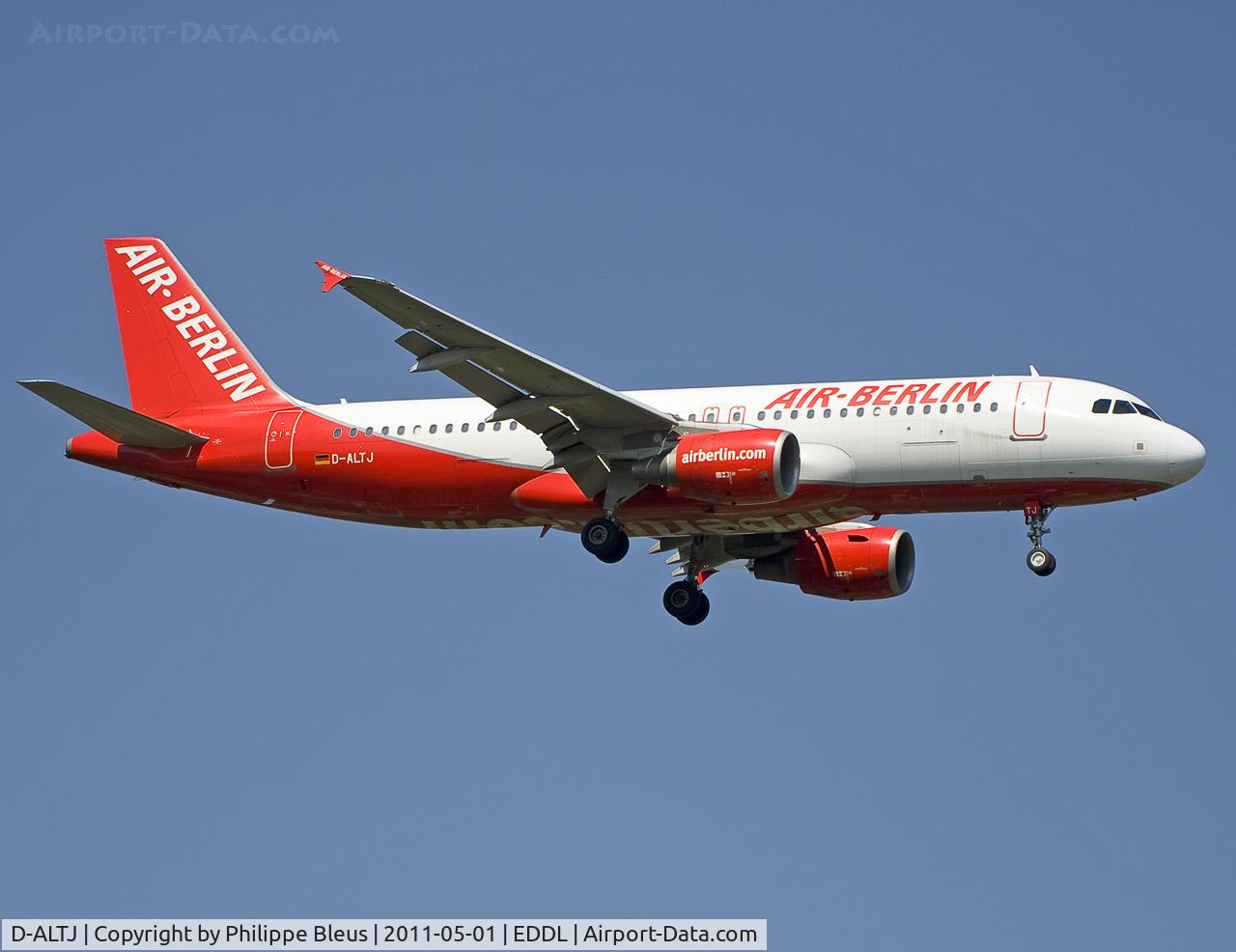 D-ALTJ, 2002 Airbus A320-214 C/N 1838, Short final rwy 05R.