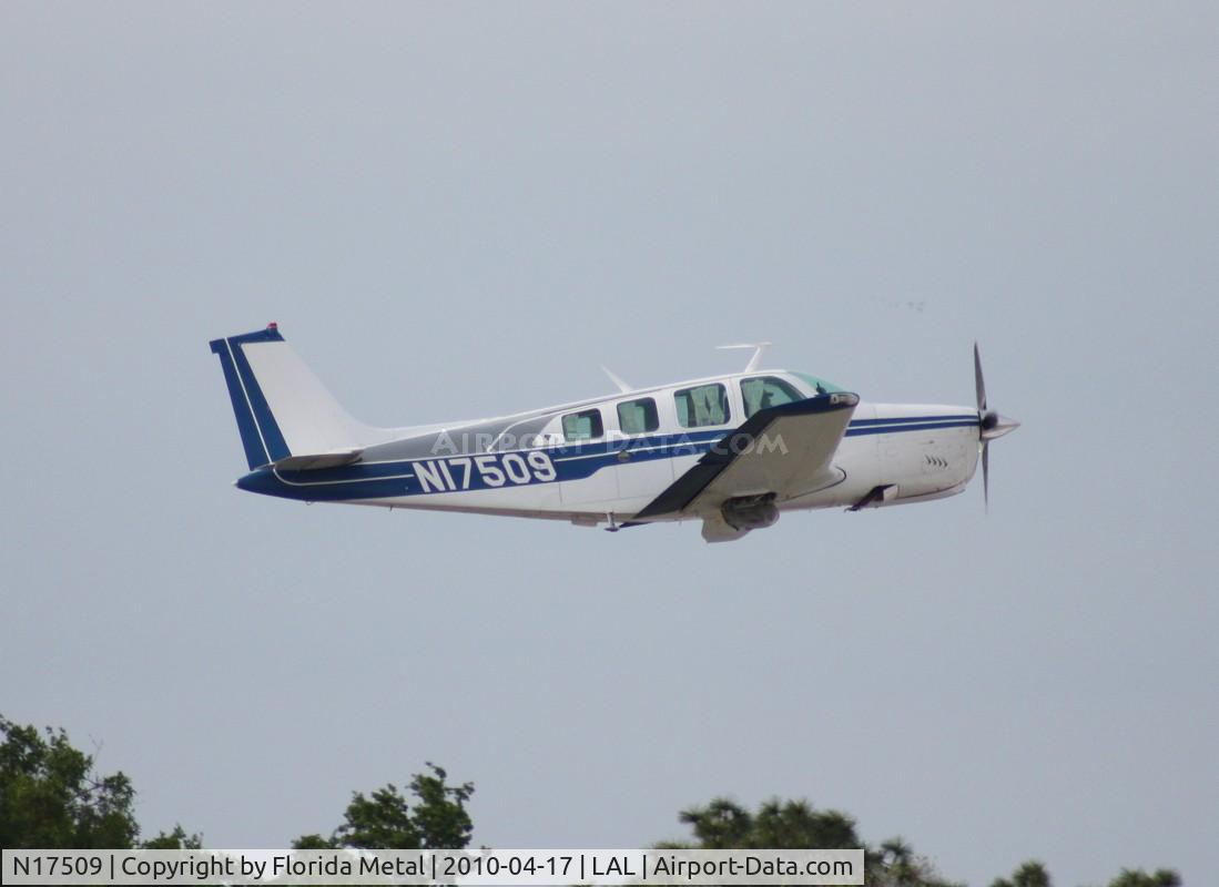 N17509, 1976 Beech A36 Bonanza 36 C/N E-972, Beech A36