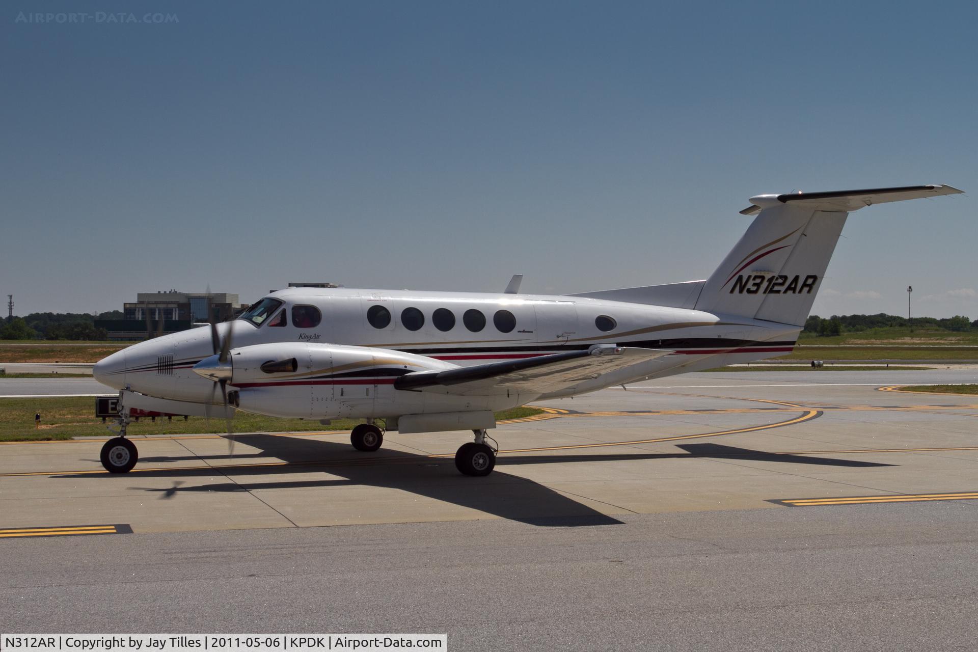 N312AR, 1991 Beech 300 C/N FA-216, Just landed