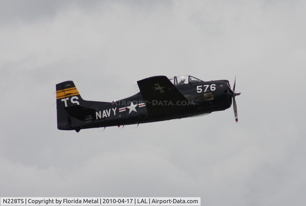 N228TS, 1954 North American T-28D Trojan C/N 200-422, North American T-28